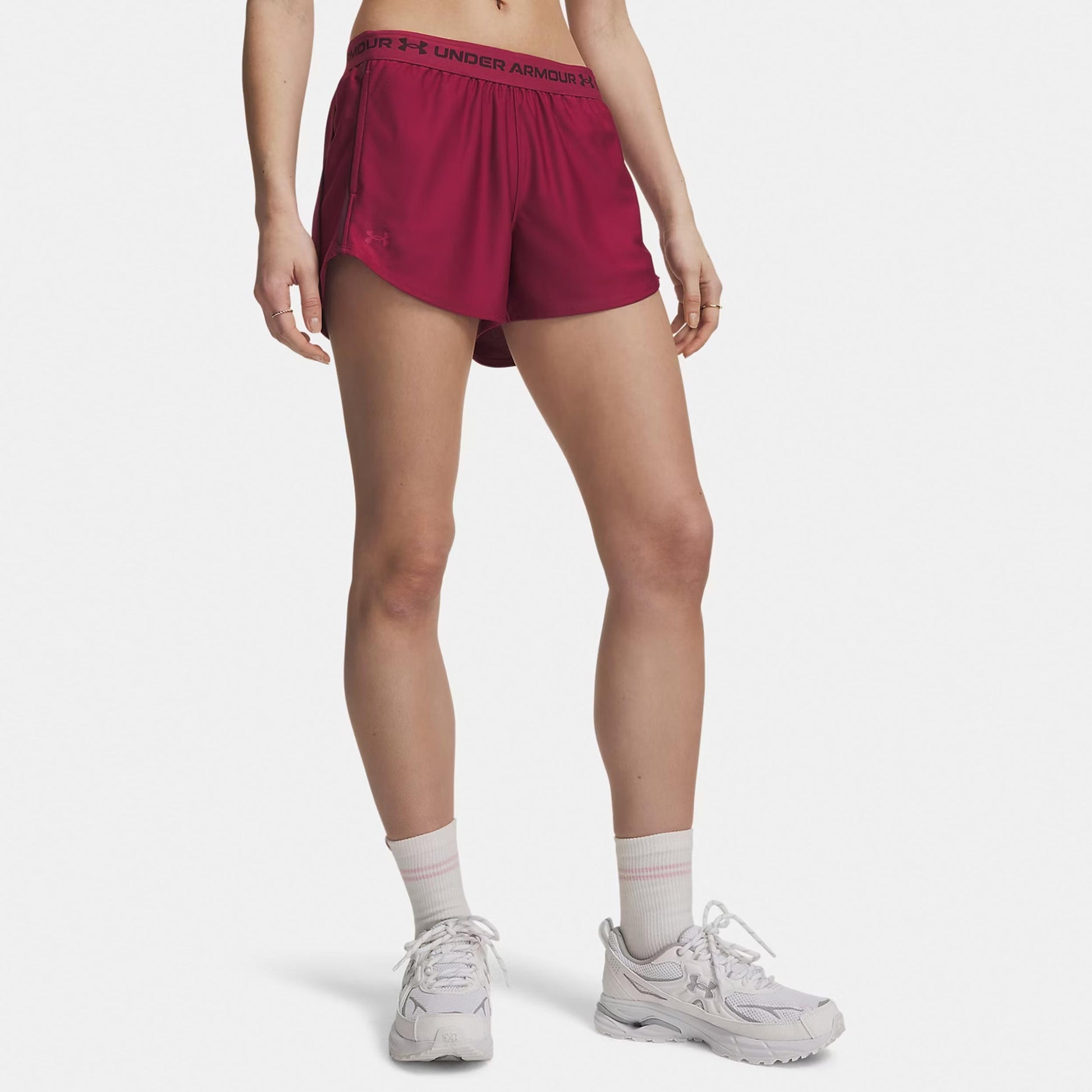 Under Armour Tech Play Up Szorty Kobiety - czerwony, ciemnoczerwony