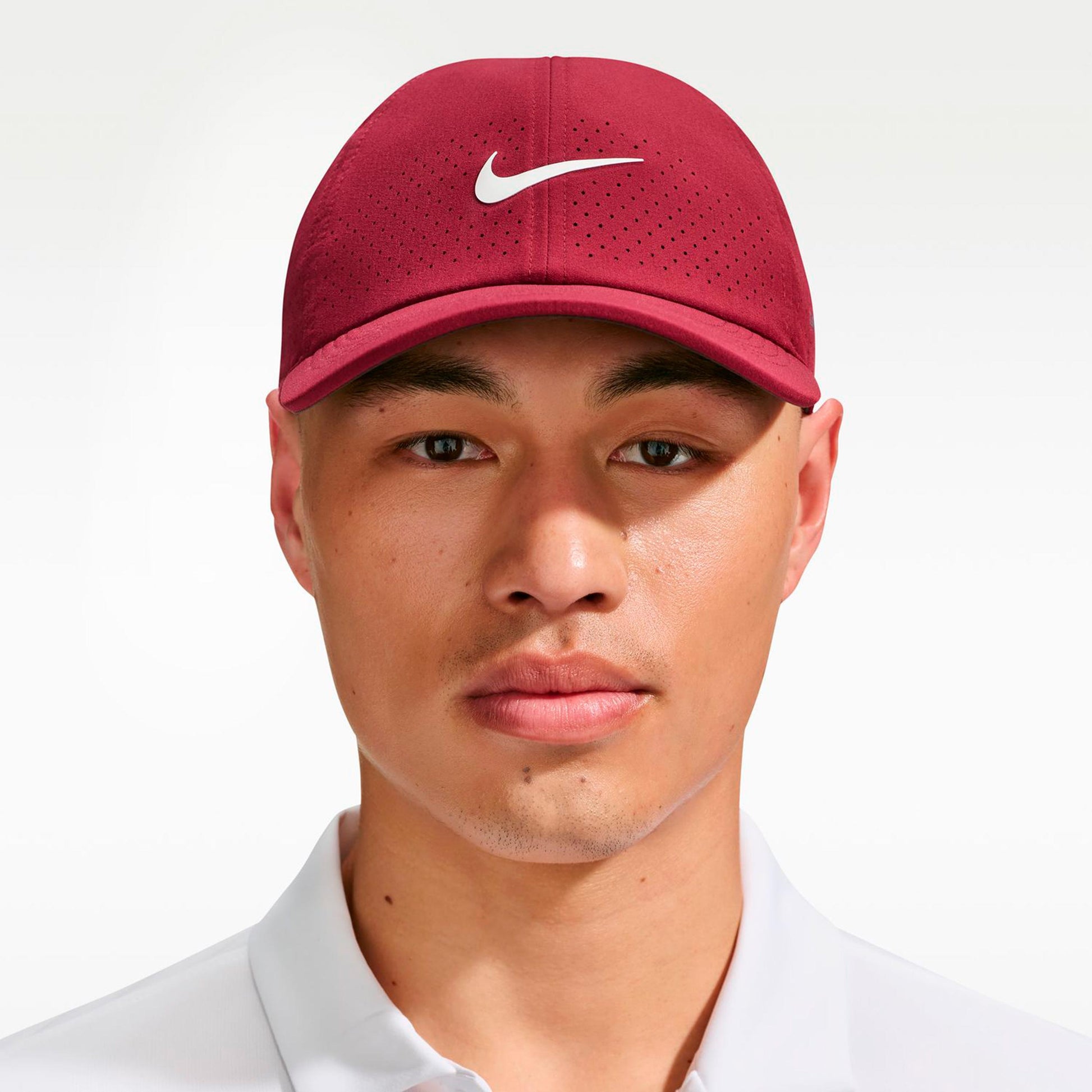 Nike Dri-Fit Advantage Club Czapka Unisex - czerwone wino, krem