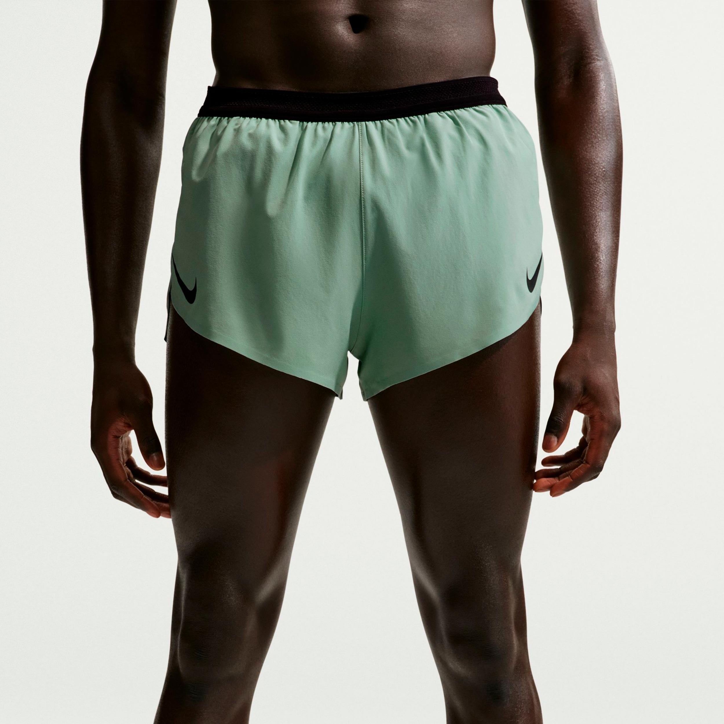 Nike AeroSwift Spodenki do biegania Mężczyźni - oliwka, czarny