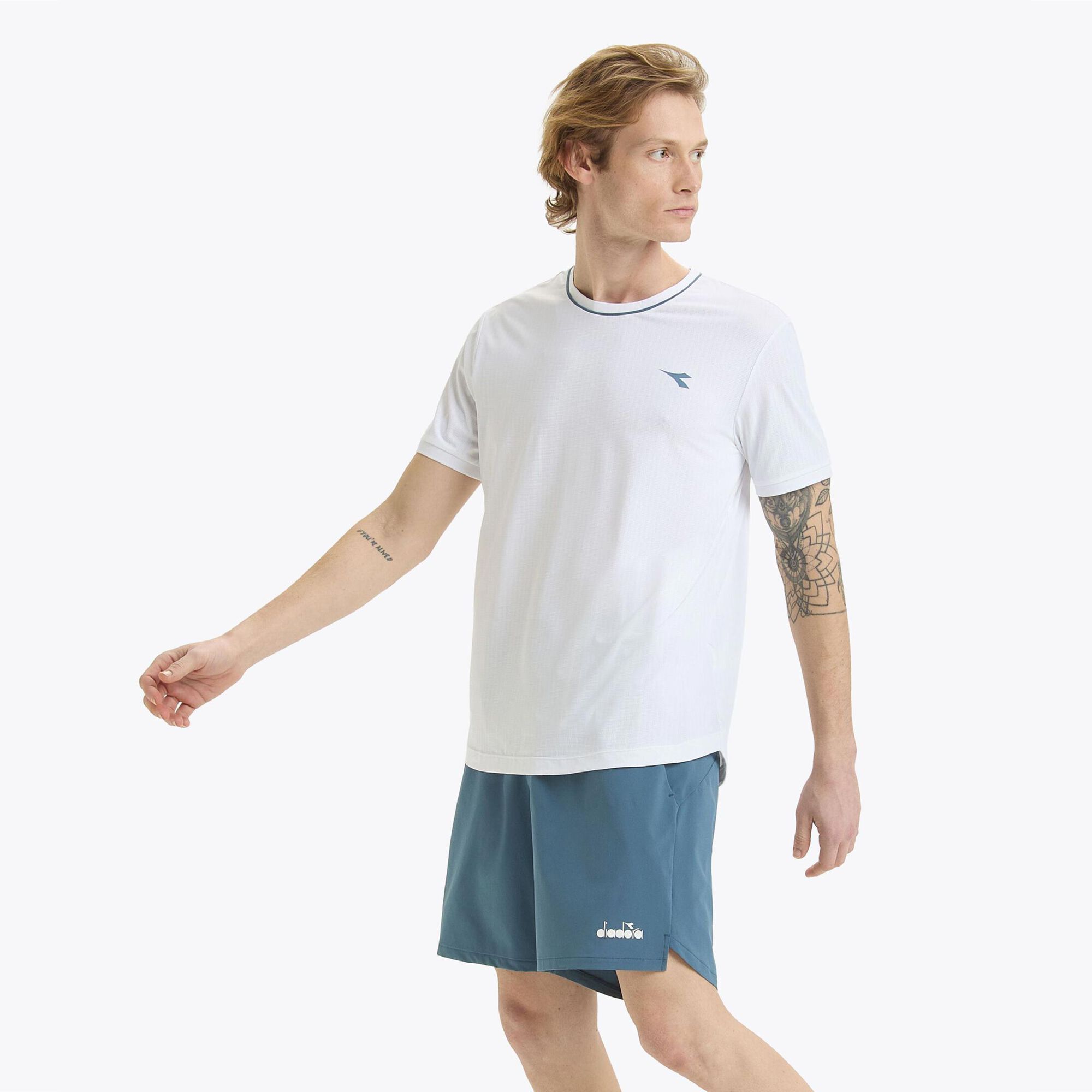 Diadora