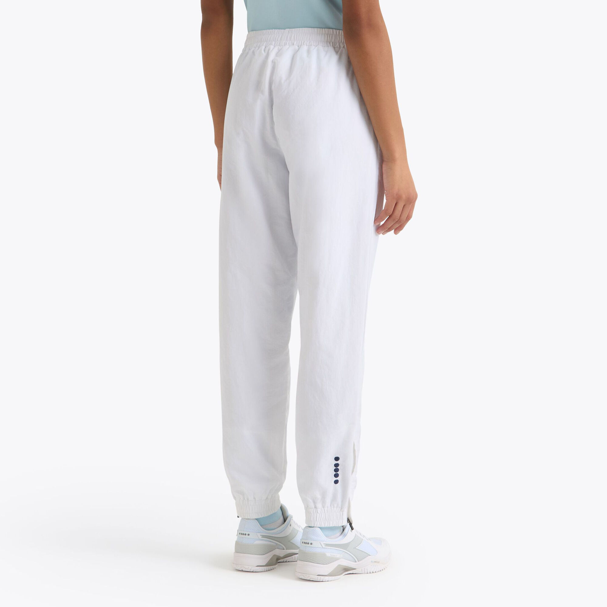 Diadora